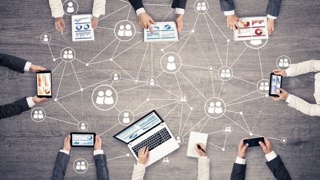 HexaNext team working